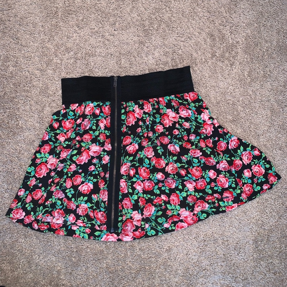 Floral flowy skirt